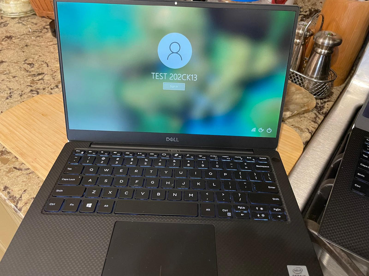 Dell XPS 13 7390 13.3" (256GB SSD, Intel Core i5-10210U, 1.60GHz, 8GB RAM)