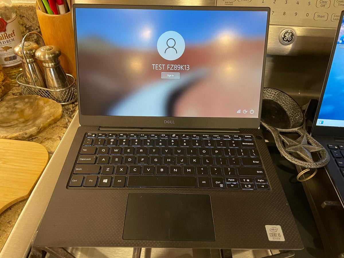 Dell XPS 13 7390 13.3" (256GB SSD, Intel Core i5-10210U, 1.60GHz, 8GB RAM)