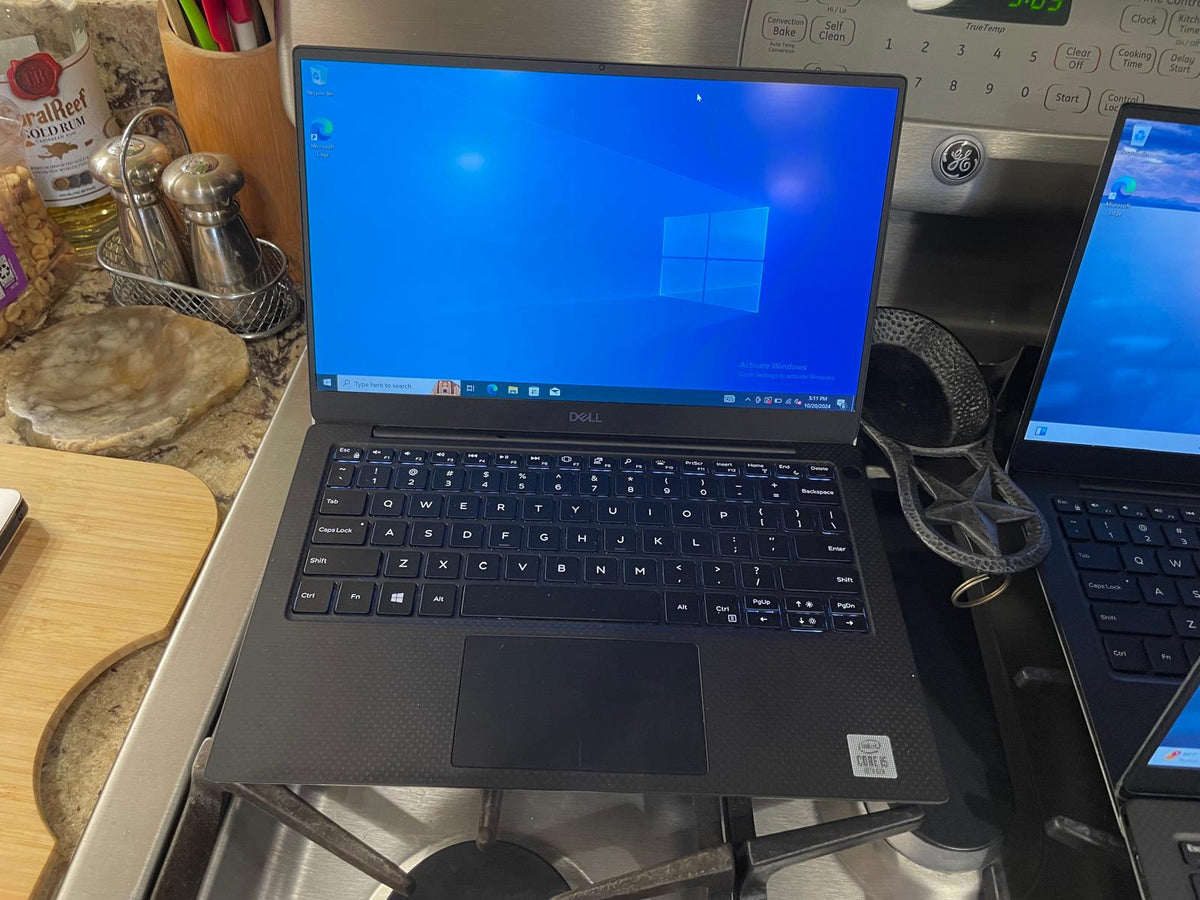 Dell XPS 13 7390 13.3" (256GB SSD, Intel Core i5-10210U, 1.60GHz, 8GB RAM)