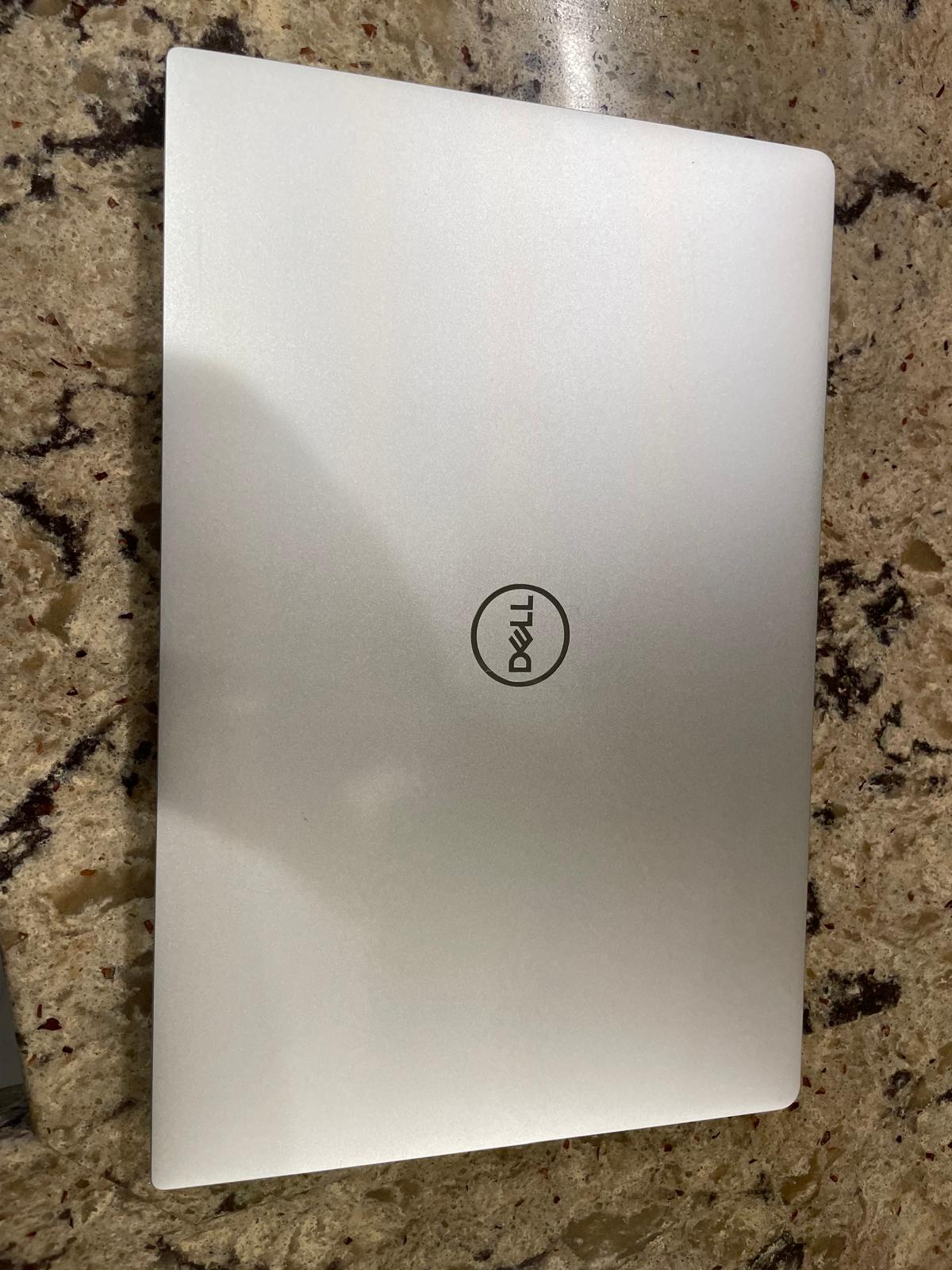 Dell XPS 13 7390 13.3" (256GB SSD, Intel Core i5-10210U, 1.60GHz, 8GB RAM)