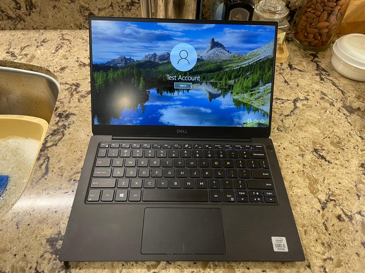 Dell XPS 13 7390 13.3" (256GB SSD, Intel Core i5-10210U, 1.60GHz, 8GB RAM)