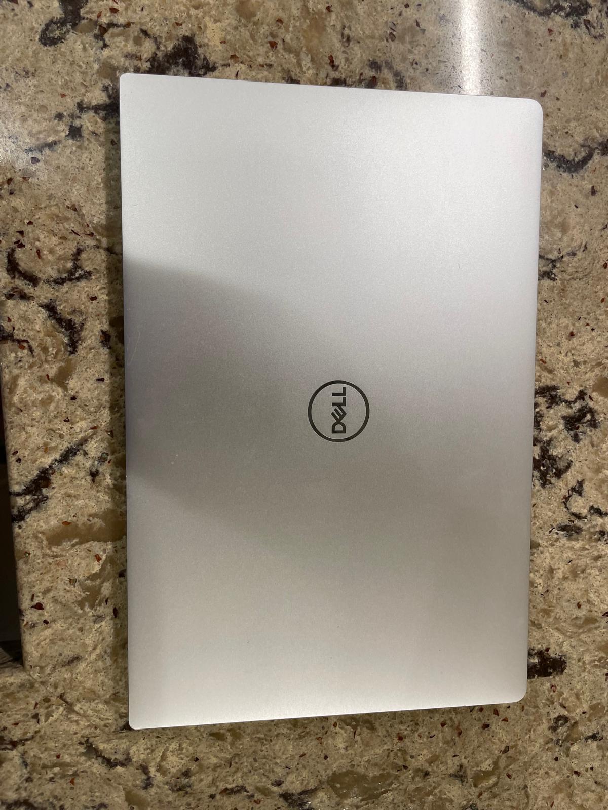 Dell XPS 13 7390 13.3" (256GB SSD, Intel Core i5-10210U, 1.60GHz, 8GB RAM)